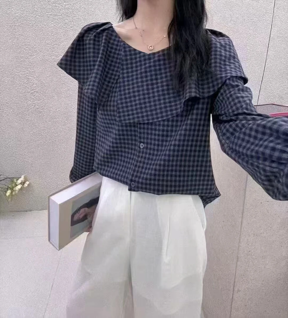 时尚减龄娃娃领格子衬衣