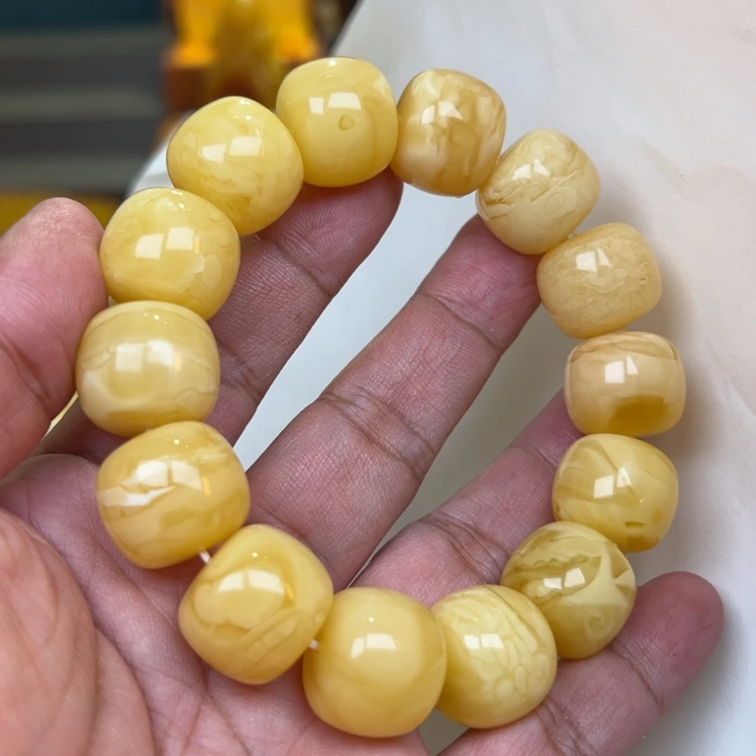 蜜蜡未镶嵌珠宝奇石18加49.44克