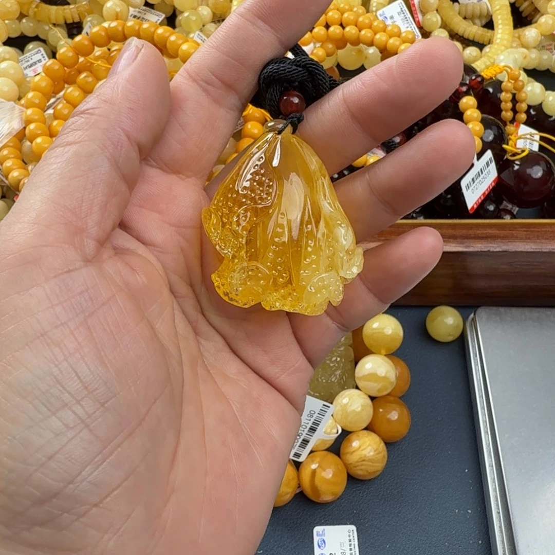 琥珀未镶嵌珠宝奇石