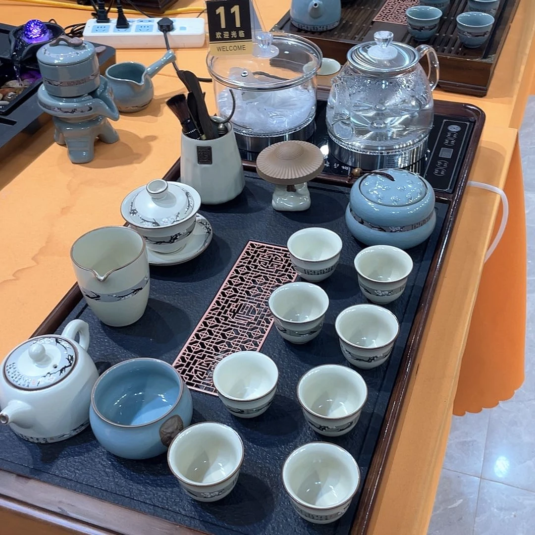 瓷片亚热带和电话发给减肥飞鸿