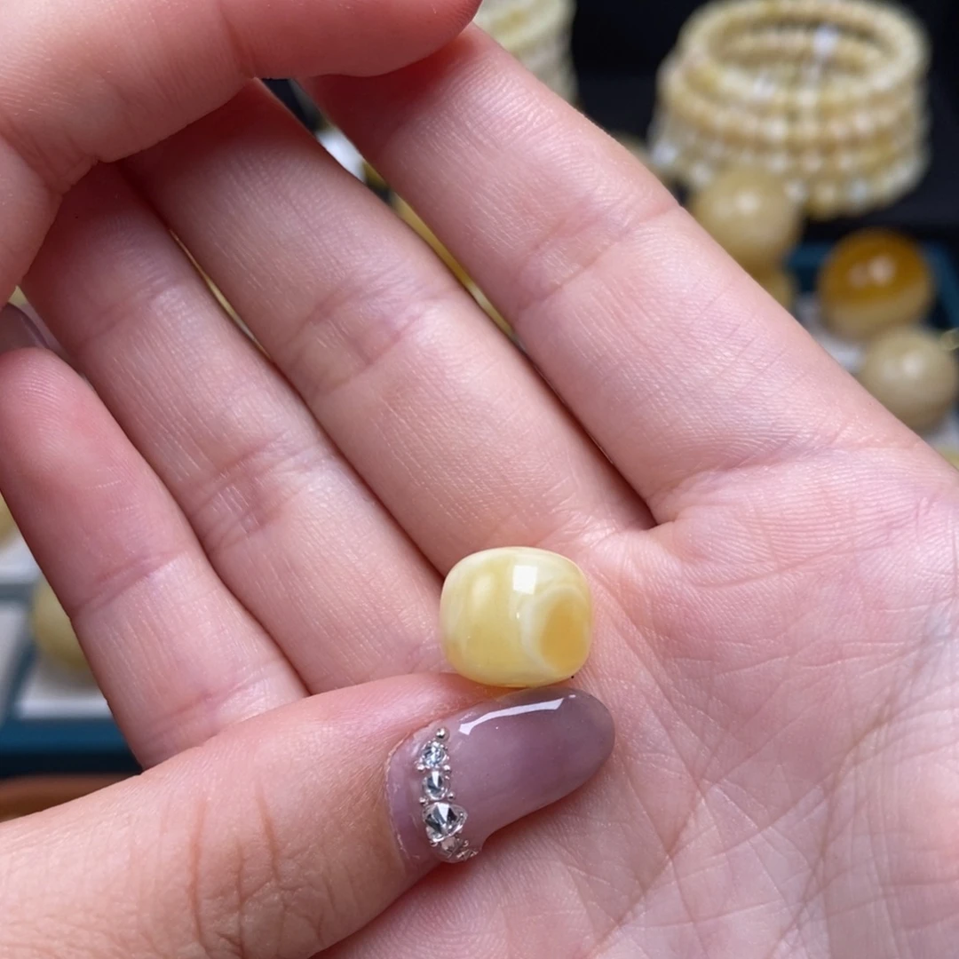 蜜蜡未镶嵌珠宝奇石11.6*10mm