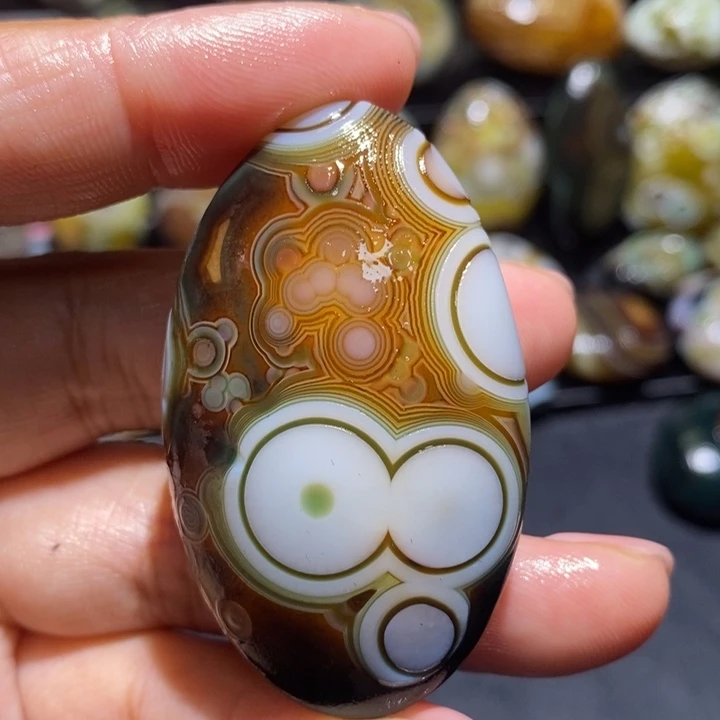 玛瑙/玉髓未镶嵌珠宝奇石4