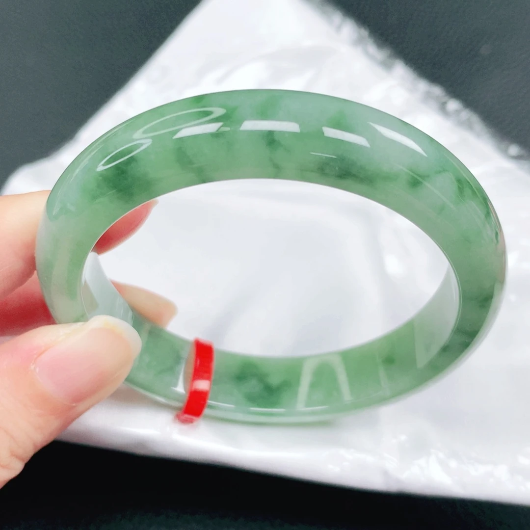 翡翠未镶嵌手镯57圈