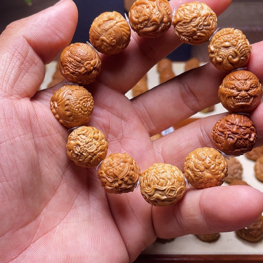 虫***侠猴头核桃吊坠18左右猴头核桃雕刻
