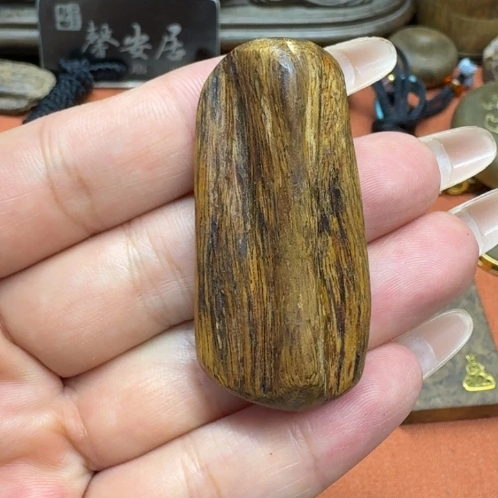 大叶紫檀（黑酸枝木类）