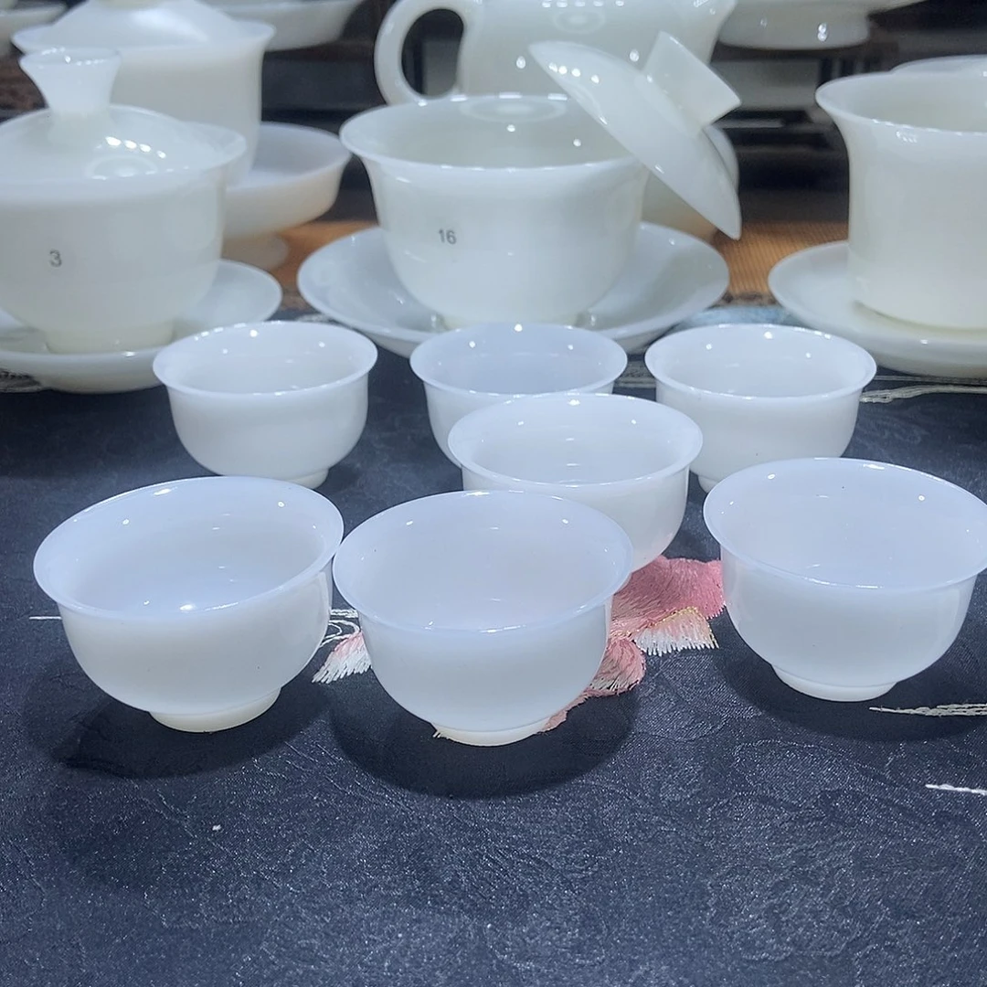 这么早还没有下班吧不忙呀亲爱呢