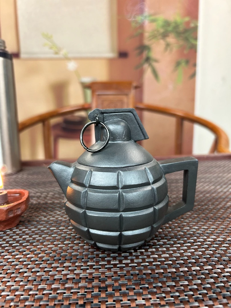 一触即发紫砂手雷壶  240CC容量高黑泥料  徐海龙老师原创作品