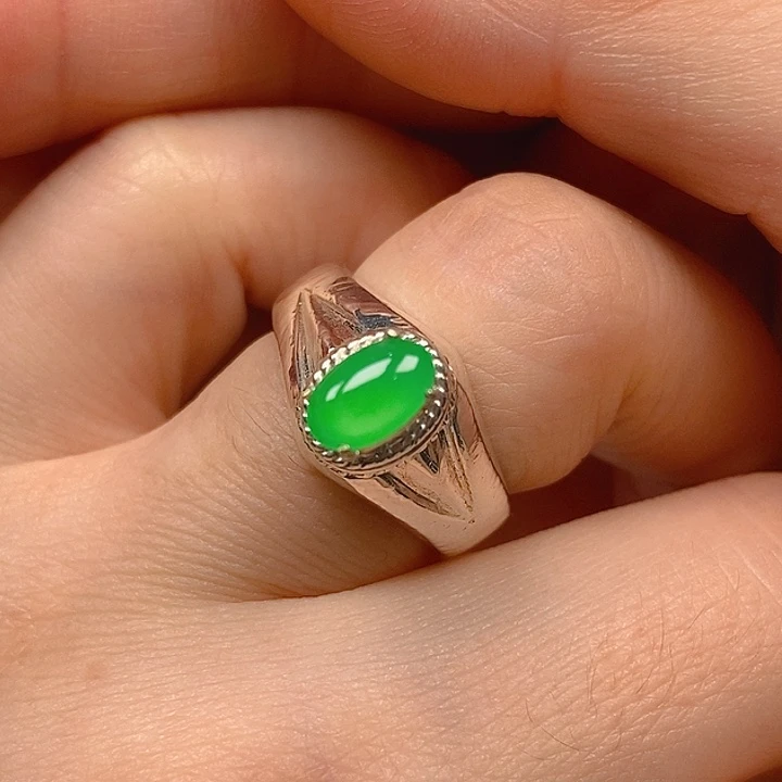 翡翠未镶嵌套链猫*翡翠蛋面