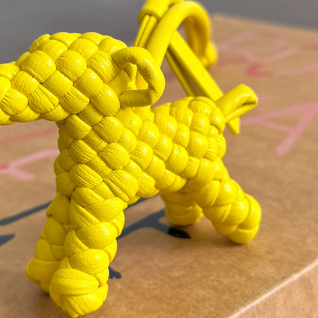 （8）手工缝线真皮天使小狗挂饰包包汽车小狗挂件挂饰