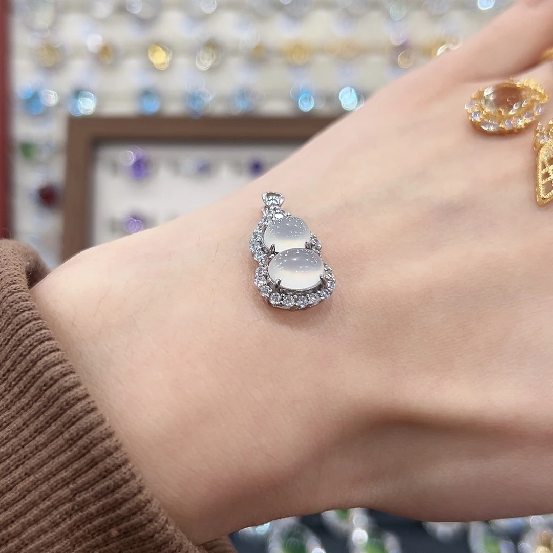 划***一岫玉银S925镶嵌吊坠(赠链)