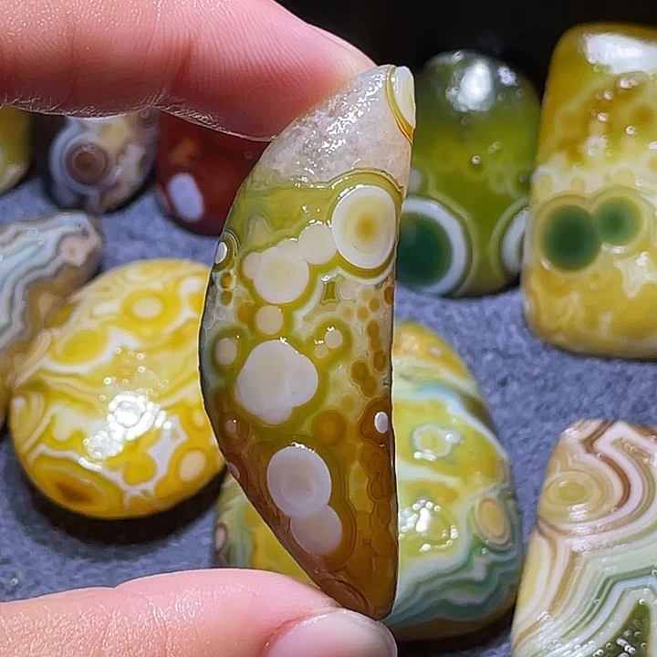 未镶嵌玛瑙/玉髓珠宝奇石