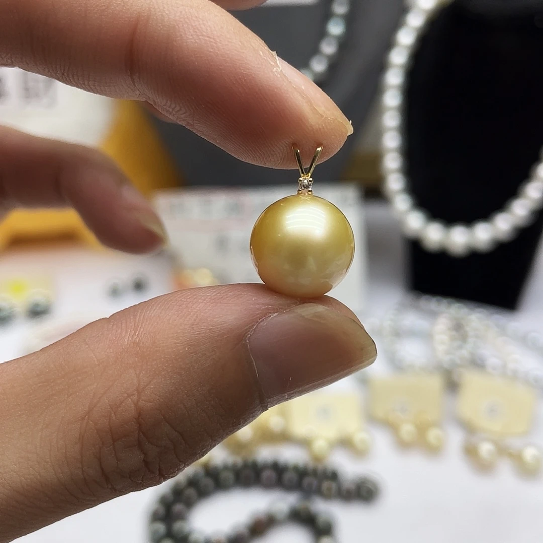 海水珍珠18K金镶嵌颈饰