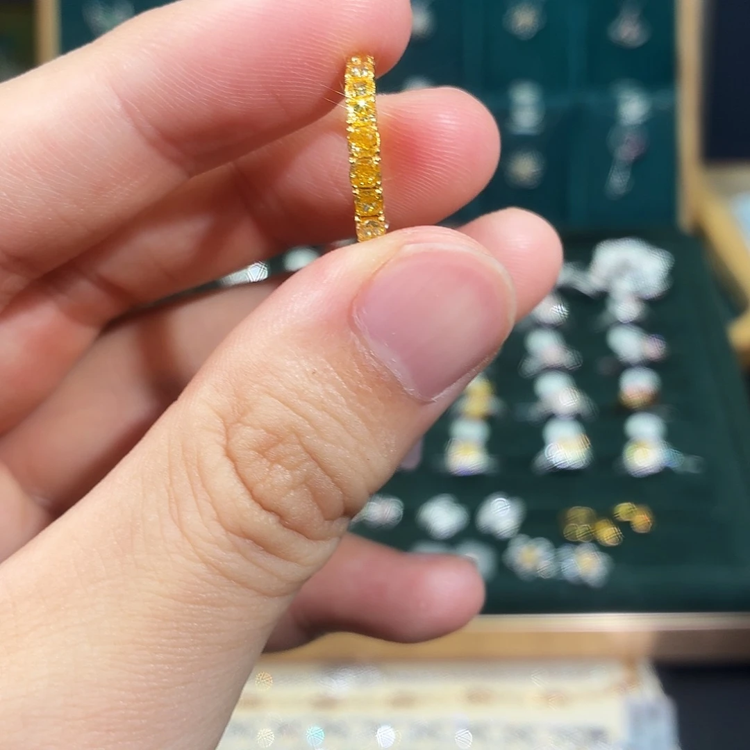 戒指/指环18K金镶嵌钻石戒指