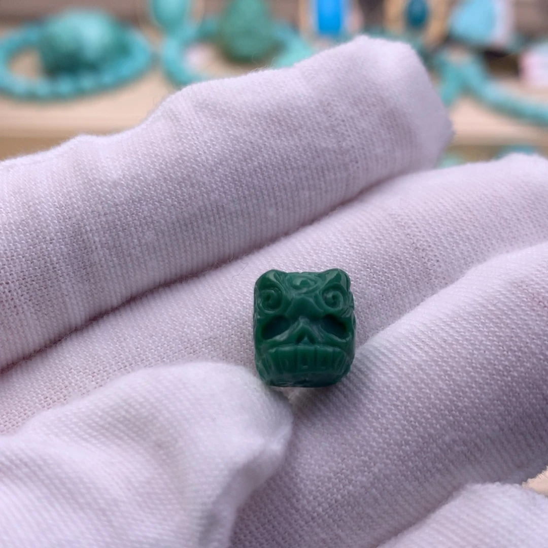 绿松石未镶嵌珠宝奇石9