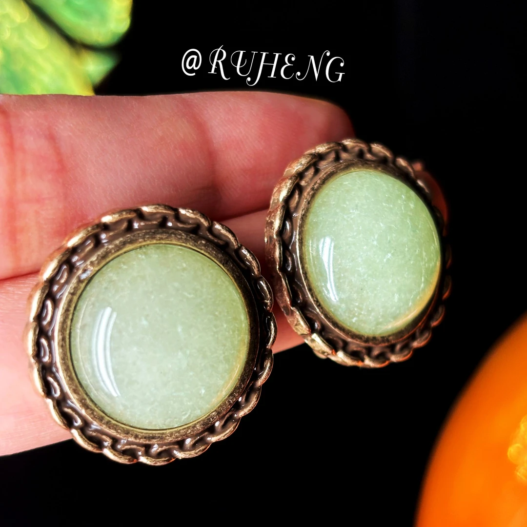 铜合金耳饰 【春水方糖】时尚高级复古大气女款耳钉天然石纽扣耳饰