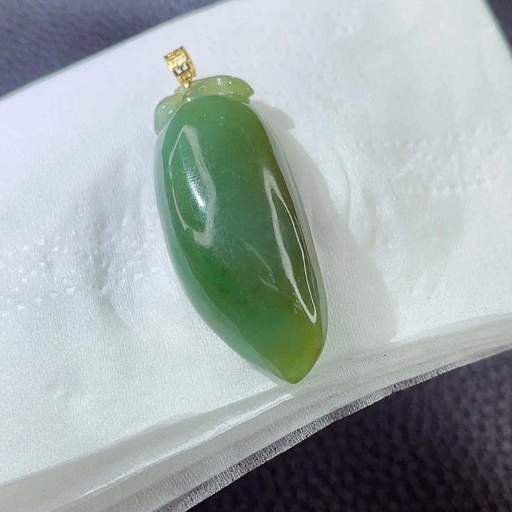 翡翠颈饰18K金镶嵌翡翠