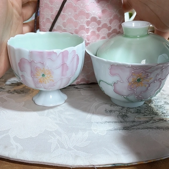 【闪购商品】瓷片俏梦牡丹盖碗+主人杯+小包