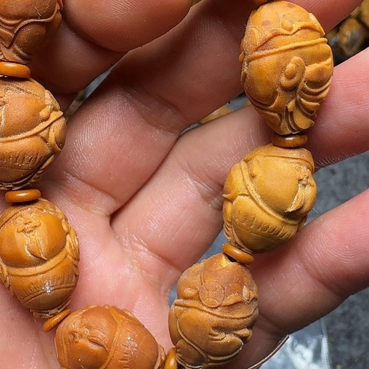 橄榄核手串你是谁