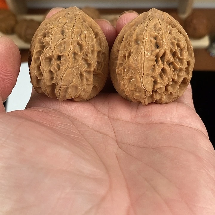 吊坠桃核野牛狮子头