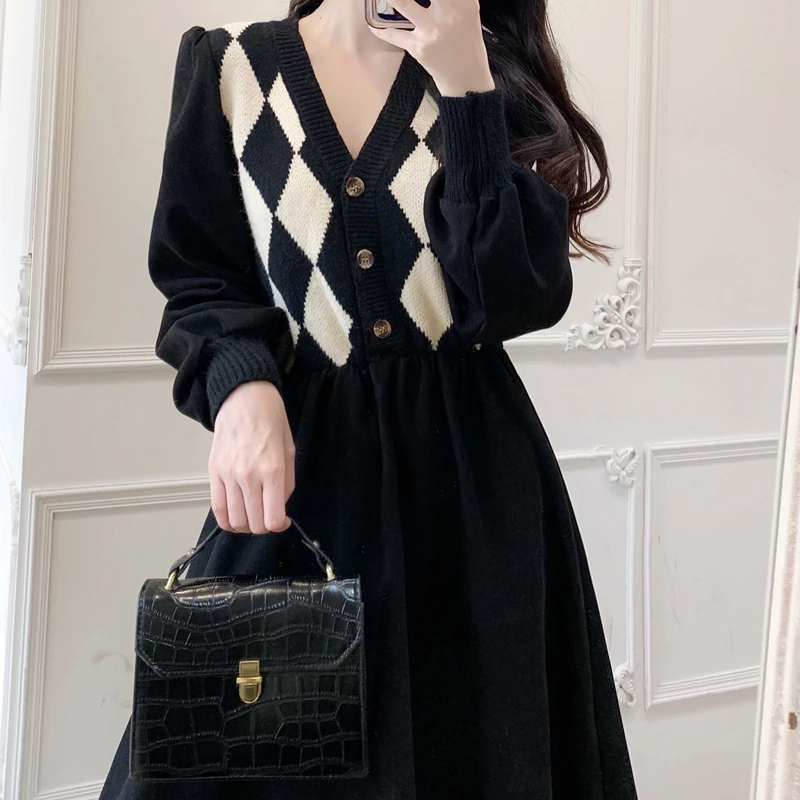 MO88ZSPF包芯纱秋冬菱格V领针织拼接灯芯绒假两件显瘦气质连衣裙
