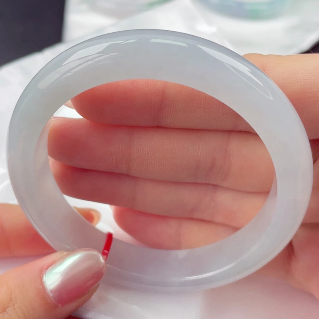 翡翠未镶嵌手镯60圈口