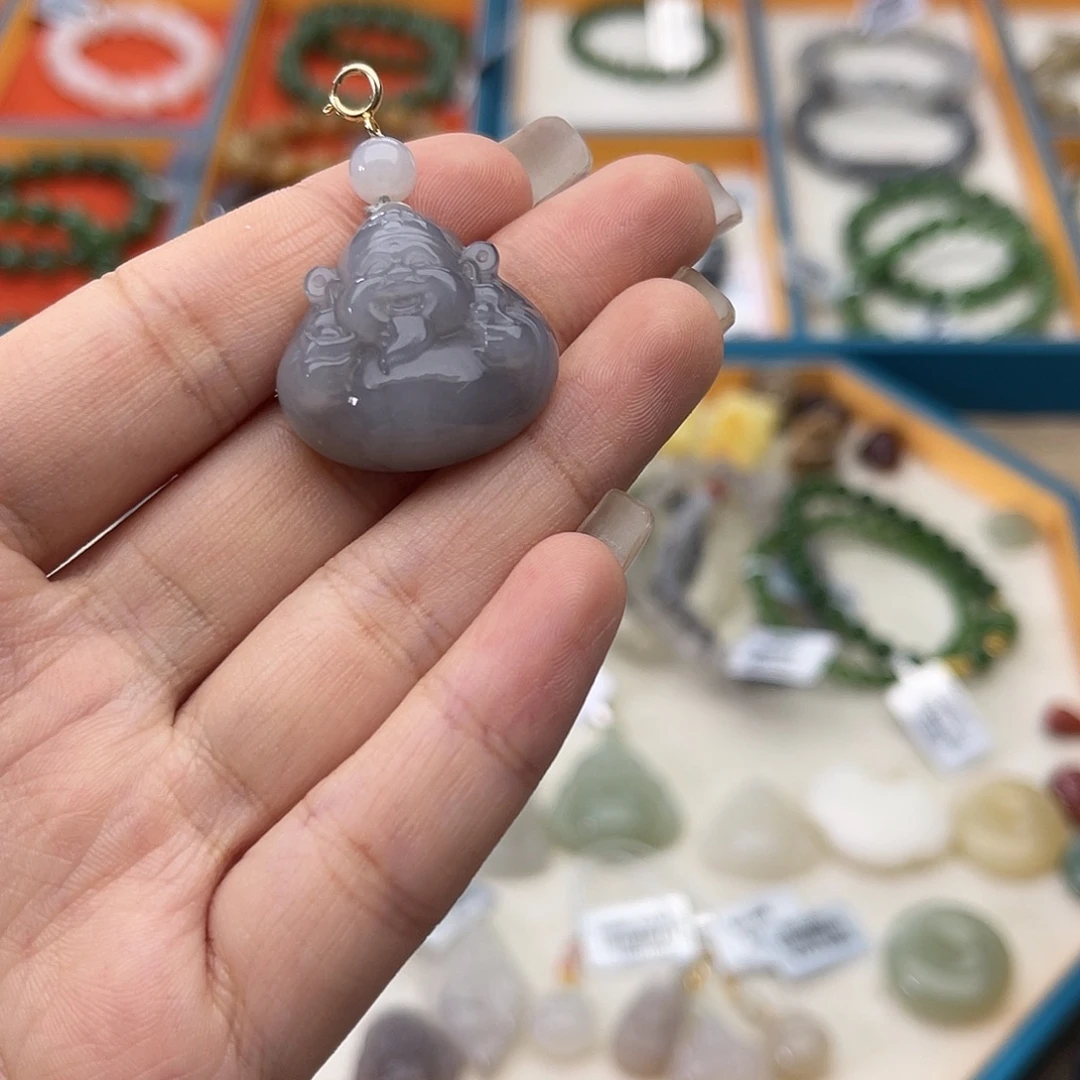 和田玉未镶嵌颈饰w33烟紫财神爷