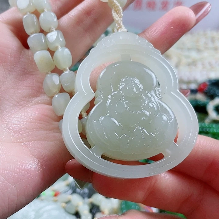 颈饰未镶嵌和田玉