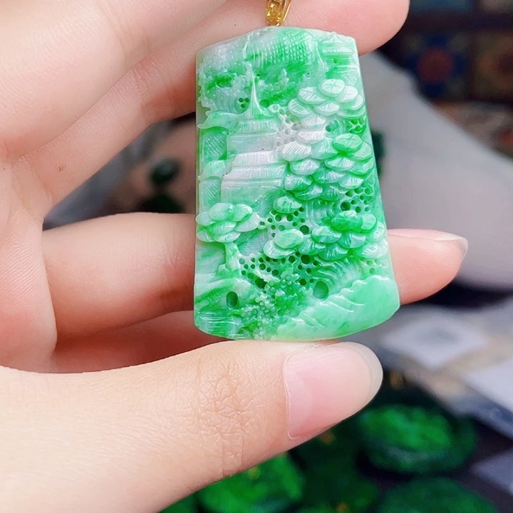 翡翠18K金镶嵌颈饰多样性