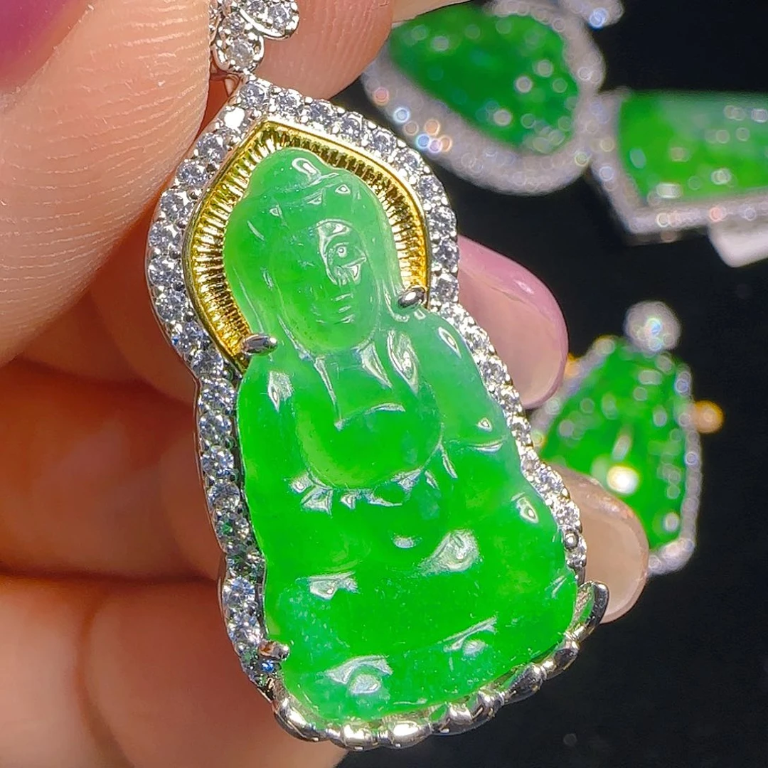 翡翠吊坠(赠链)未镶嵌