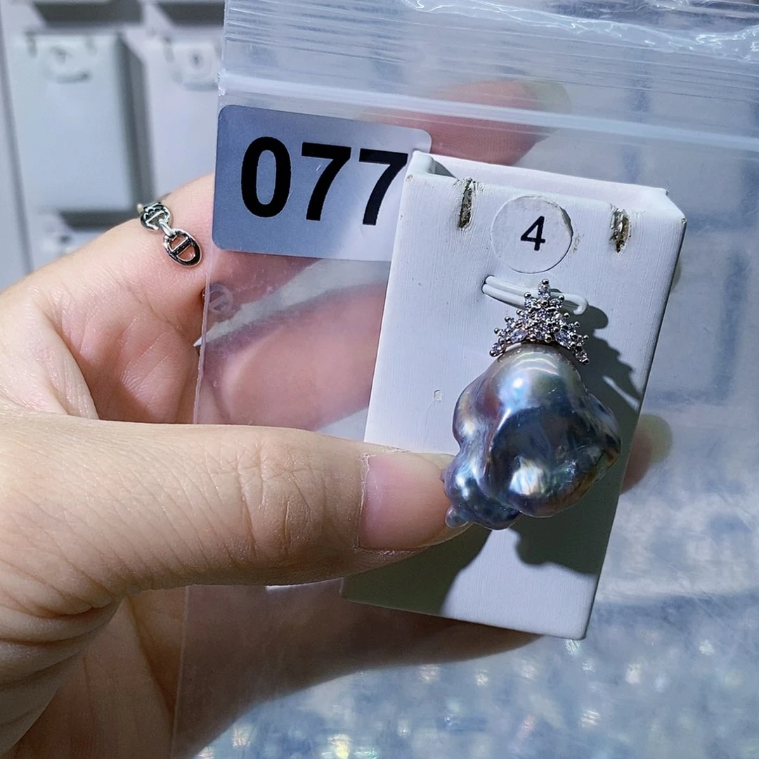 淡水珍珠合金颈饰晓*