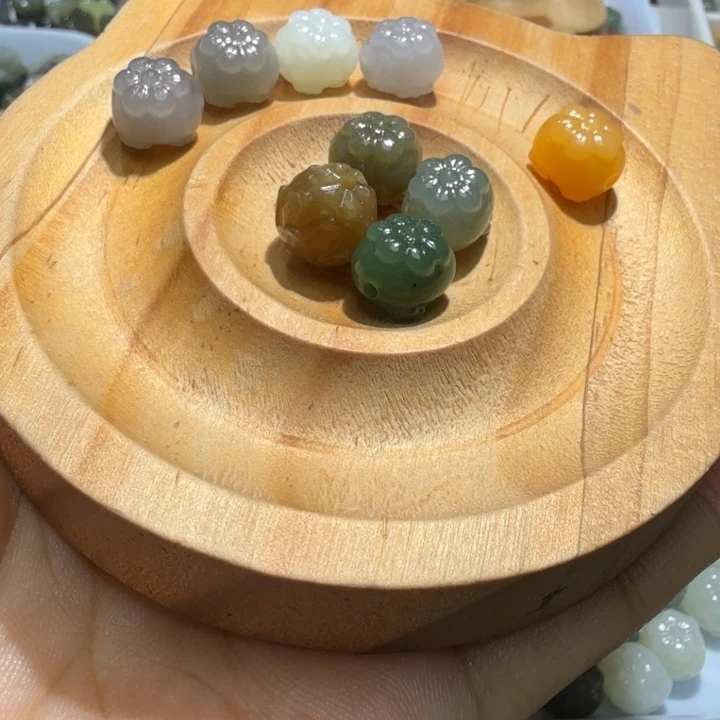 ****子未镶嵌和田玉珠宝半成品