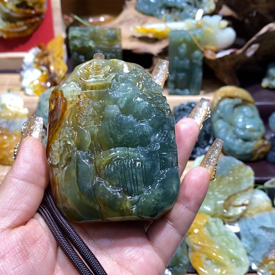 蛇纹石玉颈饰未镶嵌