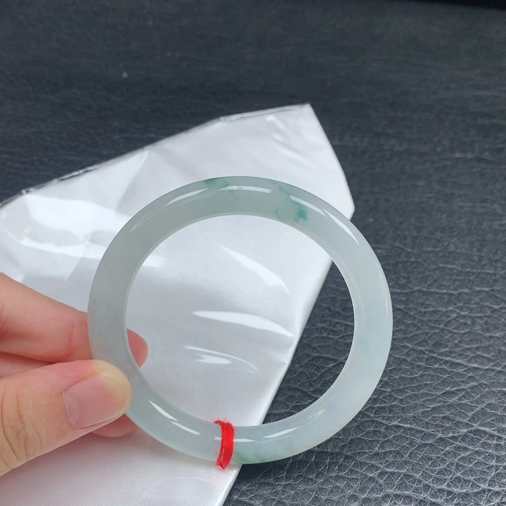 翡翠手镯（圆镯）未镶嵌