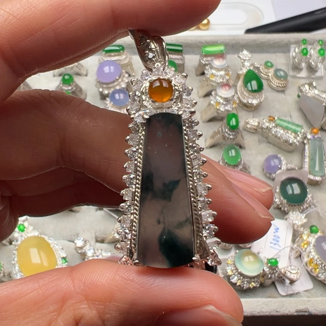 定制翡翠未镶嵌A货