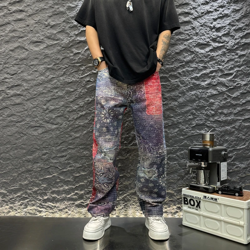 2025秋冬新款男士腰果红牛仔裤印花拼接阔彩色印花男士阔腿牛仔裤