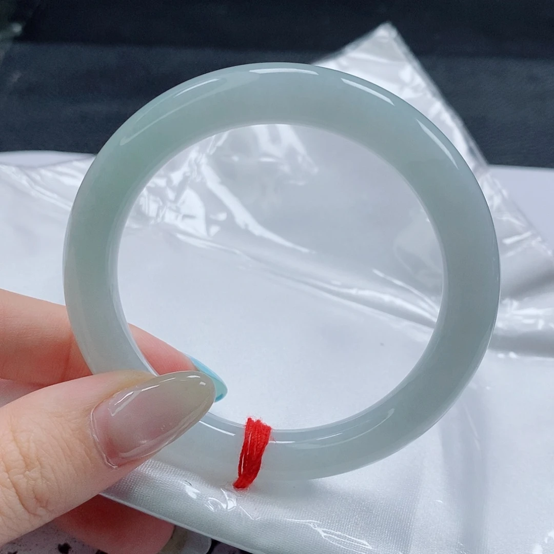 【闪购商品】未镶嵌手镯（圆镯）翡翠502号