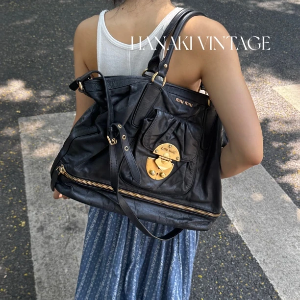 95新 MIU MIU/缪缪 花绮中古/缪缪秀款黑金单肩托特包