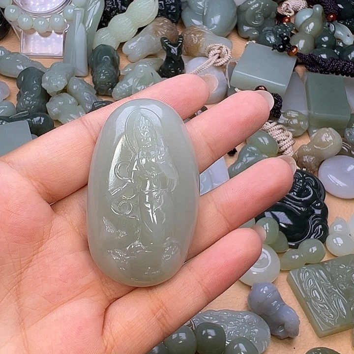 颈饰未镶嵌和田玉