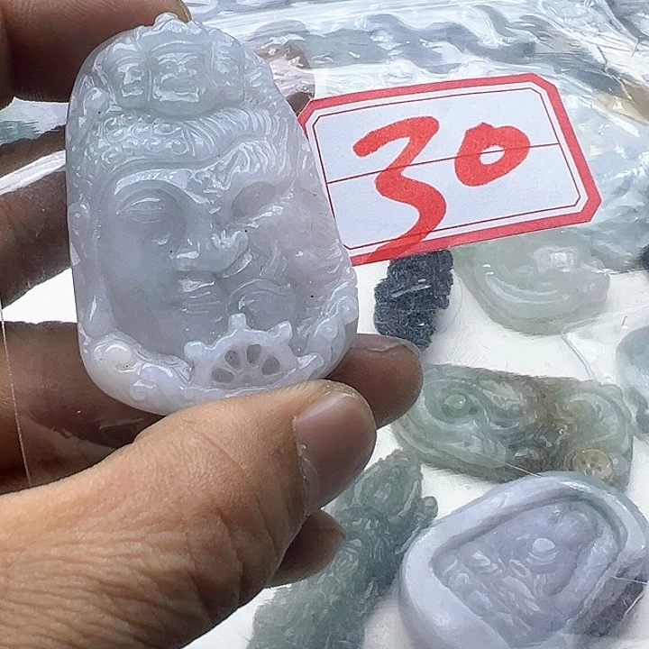 翡翠颈饰未镶嵌霄*