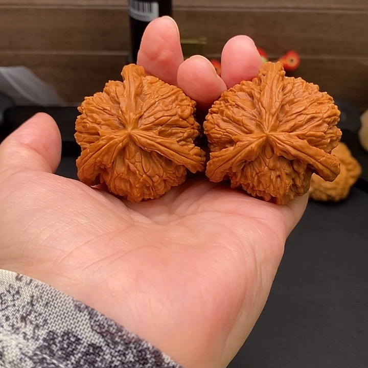 土***生把件文玩核桃白奔