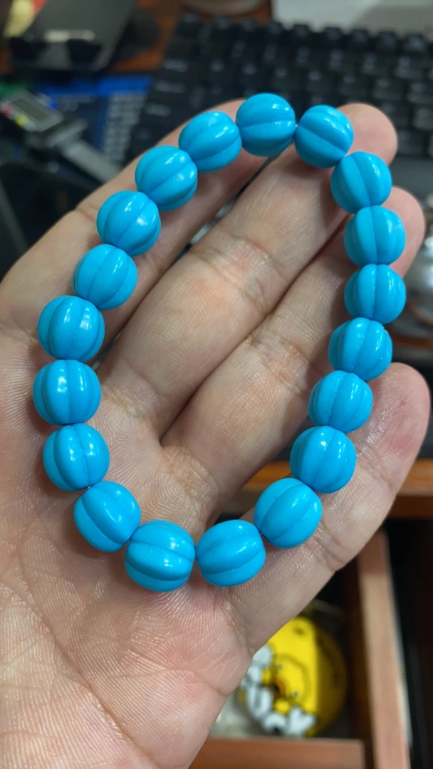 D 629  天空蓝南瓜手串