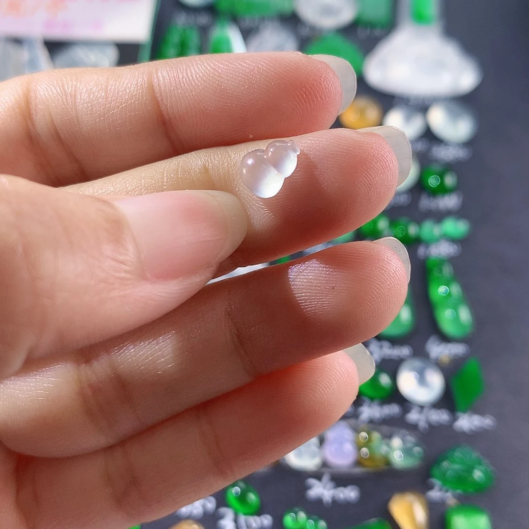 【闪购商品】翡翠颈饰未镶嵌天然翡翠白钢葫芦