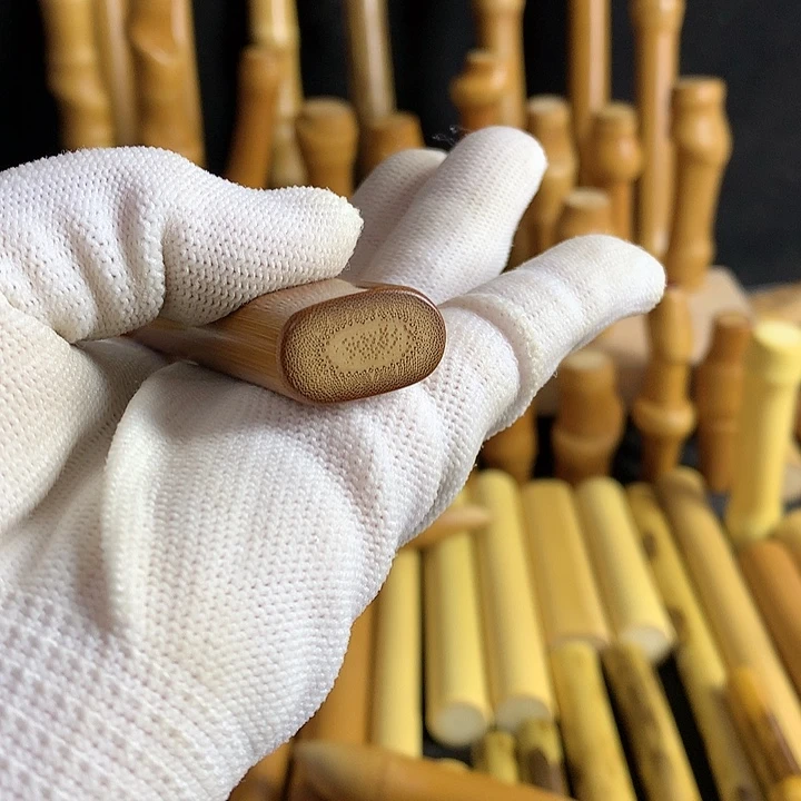 【闪购商品】?****s实心玉竹红皮火机扁