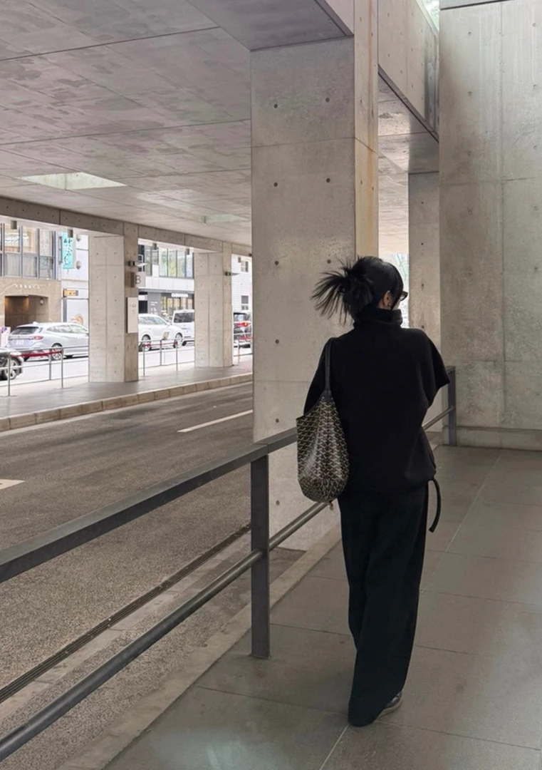 QIMO启茉（特价款A8571#松紧腰刺绣字母卫裤）黑色