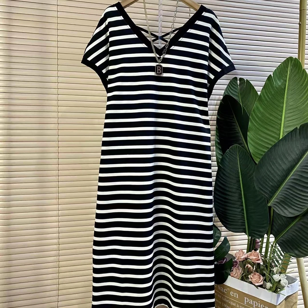 D胖mm欧货时尚新款美背条纹宽松连衣裙