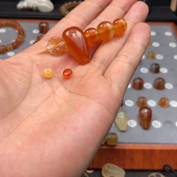 瑞***明玛瑙/玉髓未镶嵌配饰套