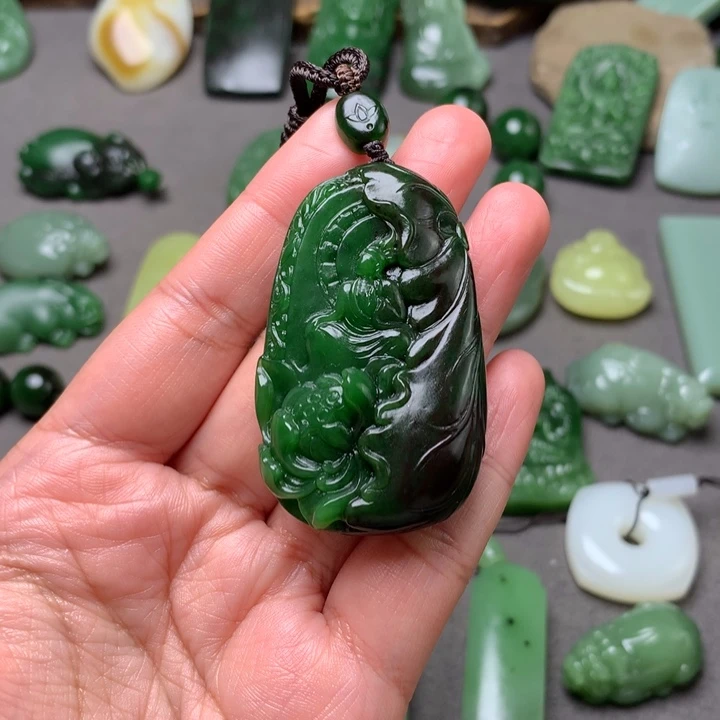 和田玉未镶嵌颈饰