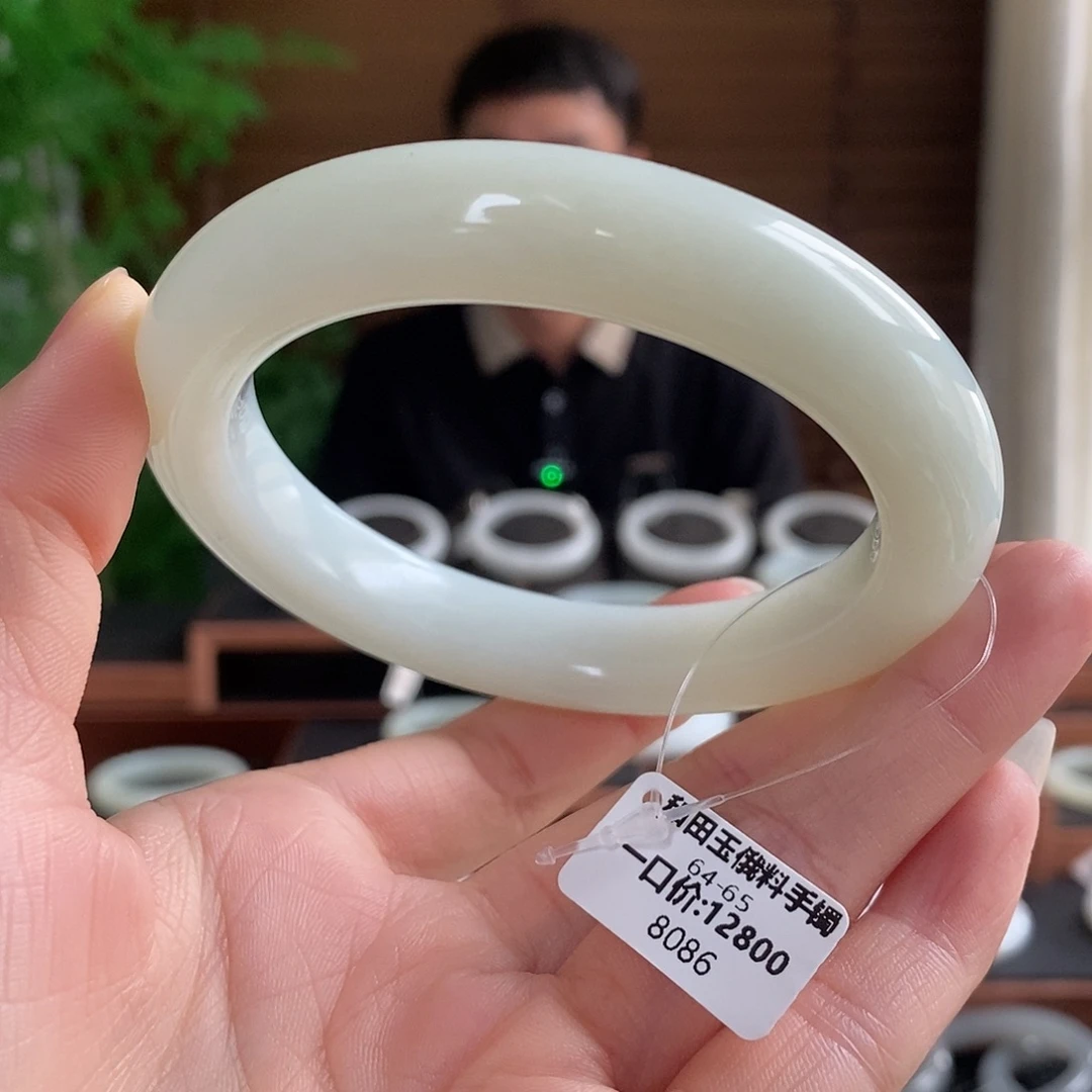 和田玉手镯未镶嵌8086