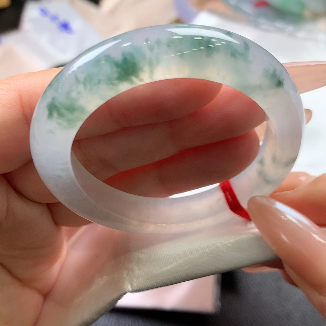 翡翠未镶嵌手镯53.7贵妃