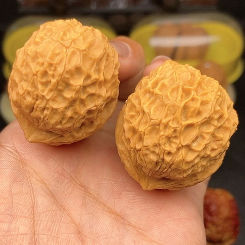 【闪购商品】文玩核桃把件42尺铁龙珠